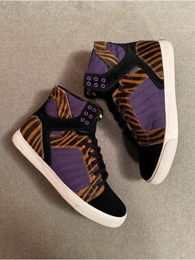 Supra SKYTOP High-Top Sneakers in Purple and Tiger-Striped Brown
